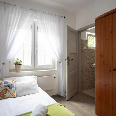 Oliva 8 Fos Balatoni Nyaralo * Balatonakarattya