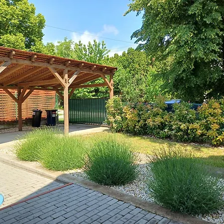 Oliva 8 Fos Balatoni Nyaralo Holiday home *